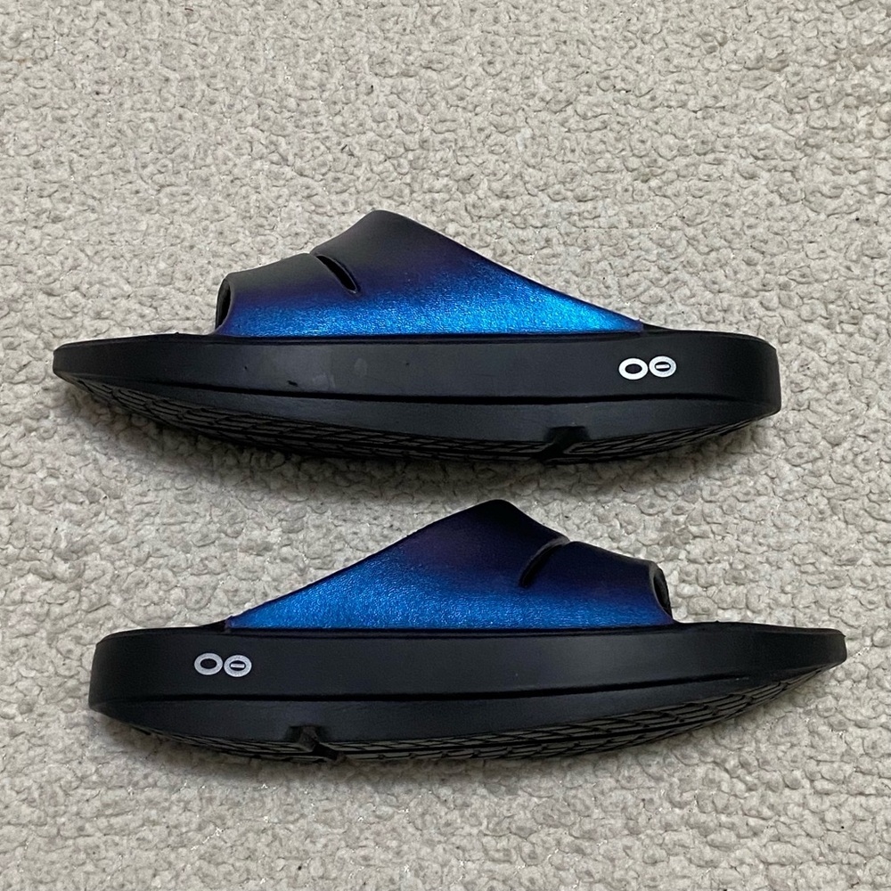 OOFOS OOahh Slide Luxe Womens Slip On Midnight Spectre Strap Sandals Size 7